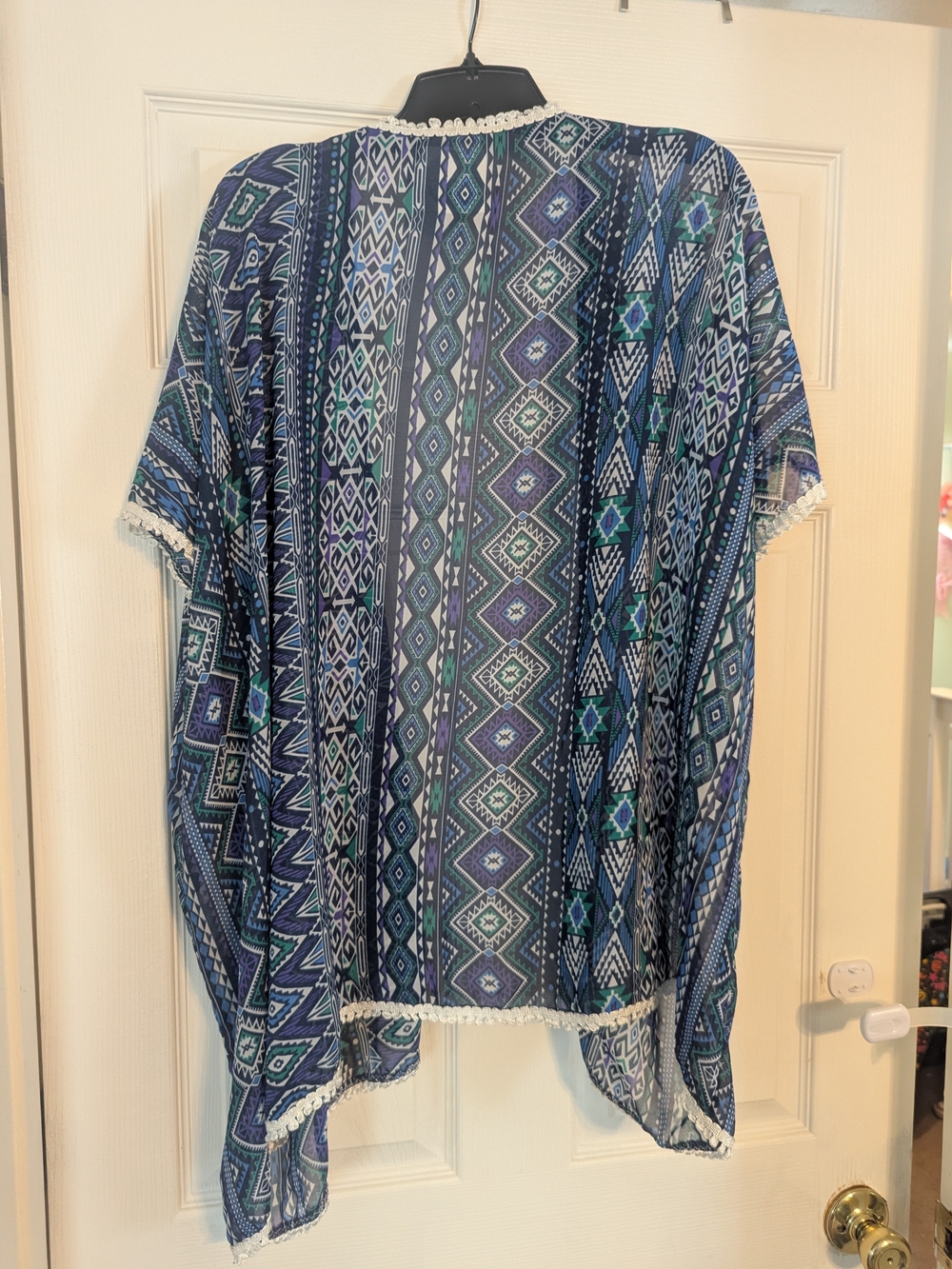 Aztec-Patterned Open Kimono - Picture 4 of 6
